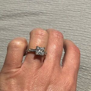 Elegant Silver Diamond Ring